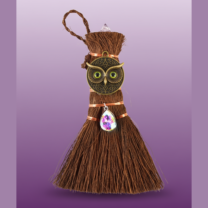 Decorative Owl Broom - Professional Style
