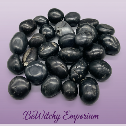 Black Tumbled Stones - Clean Professional